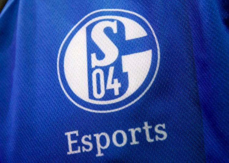 Schalke 04 LCS Slotunu Sattı!