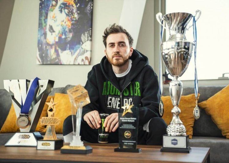 WtcN ”Ferit Karakaya” Kimdir?