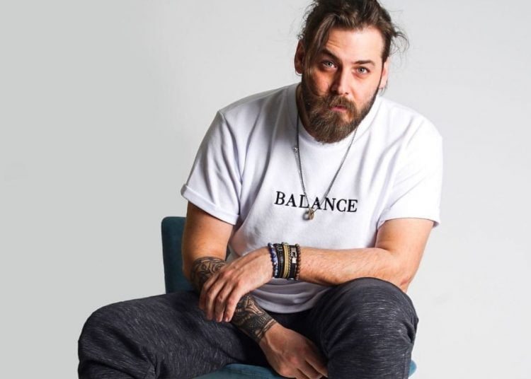 Elraen Adıyla Bilinen Tuğkan Gönültaş Kimdir ?